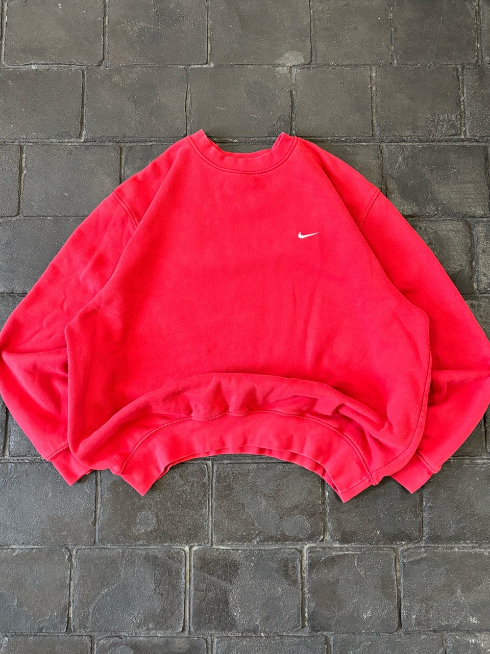Vintage Y2K 2000s Nike Silver Tag Red Crewneck Sweatshirt w/ Embroidered Swoosh